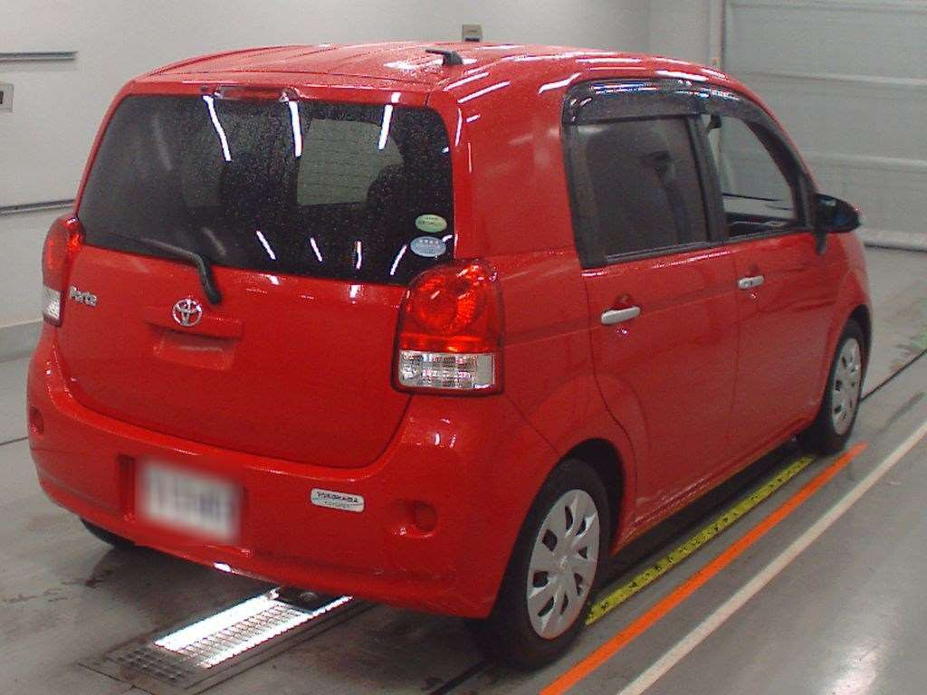 2014 Toyota Porte NCP141[1]