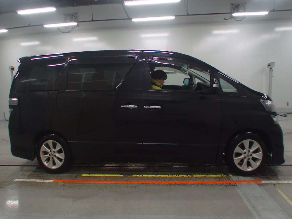 2010 Toyota Vellfire ANH20W[2]