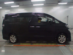 2010 Toyota Vellfire