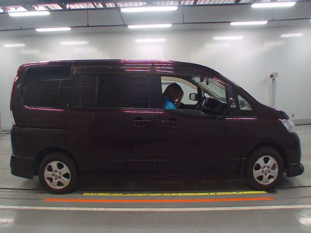 2009 Nissan Serena CNC25[2]