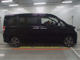 2009 Honda Step WGN