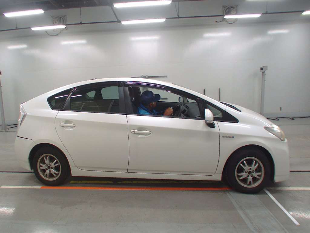 2009 Toyota Prius ZVW30[2]