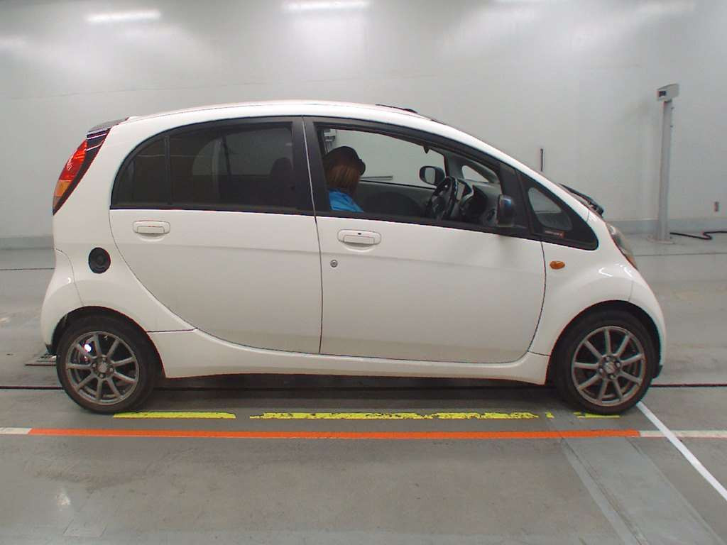 2006 Mitsubishi i HA1W[2]