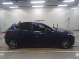 2014 Mazda Axela Sport