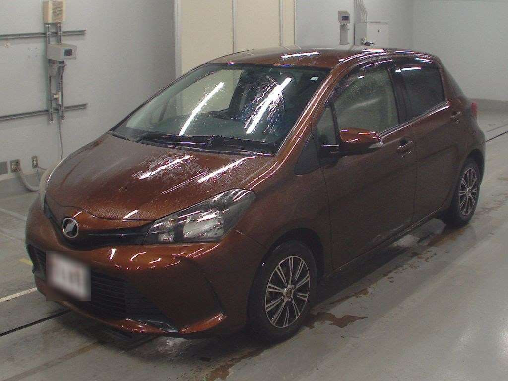 2014 Toyota Vitz NSP130[0]