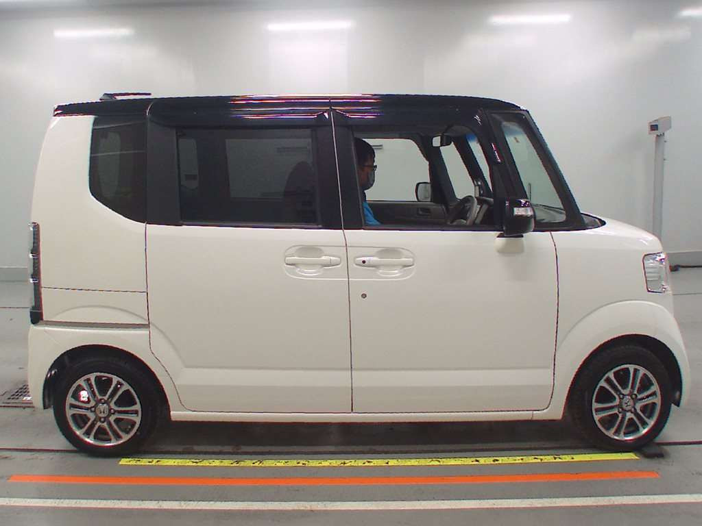 2013 Honda N-BOX JF1[2]