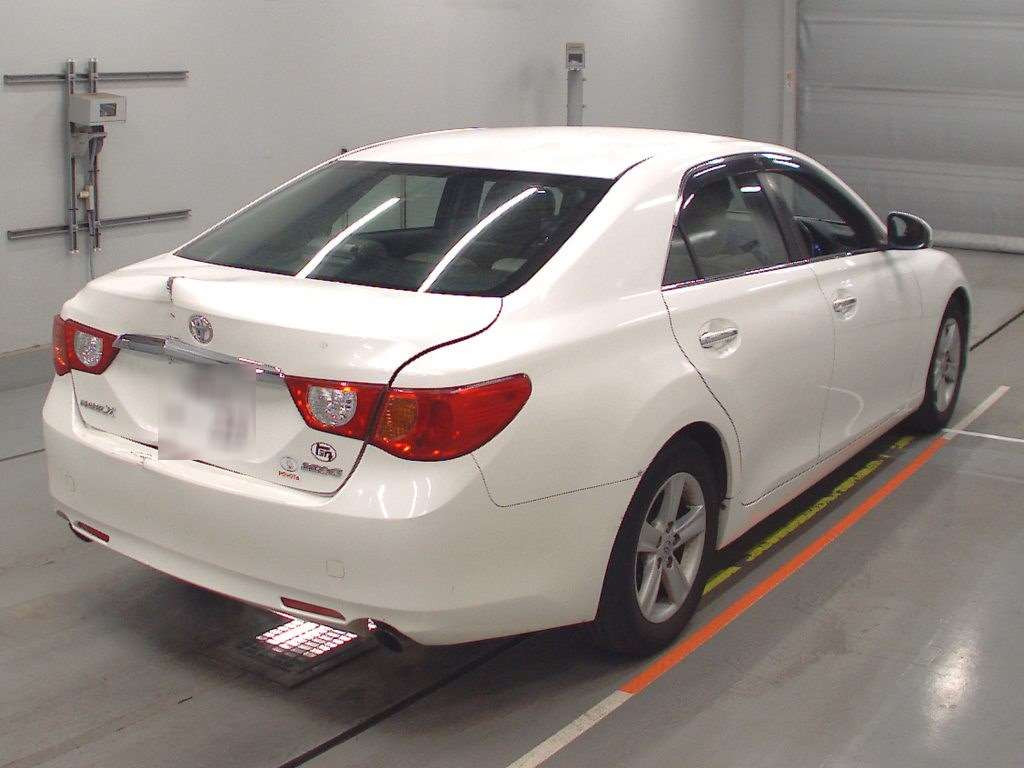 2010 Toyota Mark X GRX130[1]