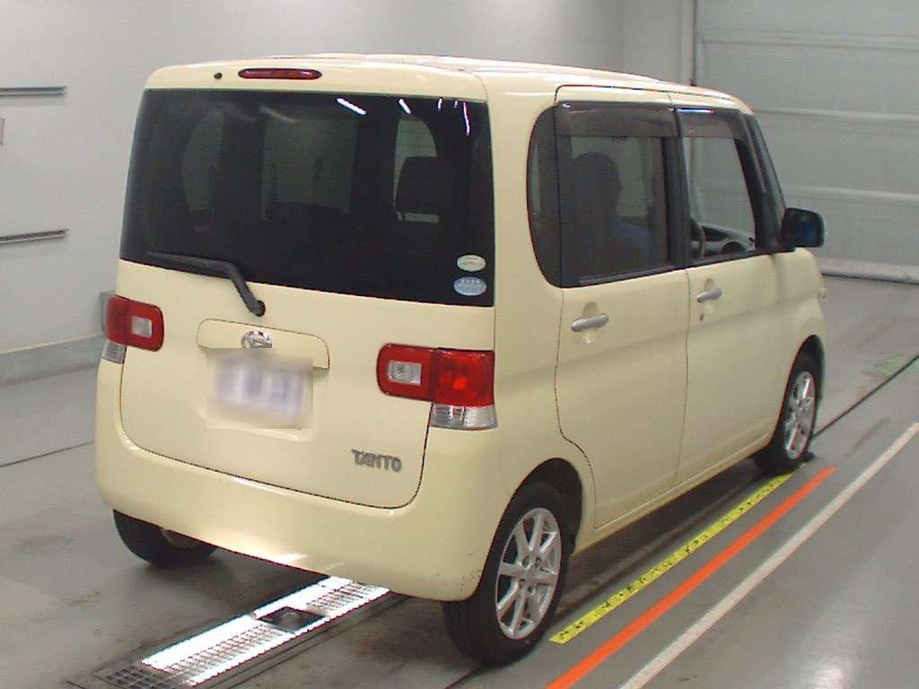 2011 Daihatsu Tanto L375S[1]