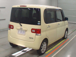 2011 Daihatsu Tanto