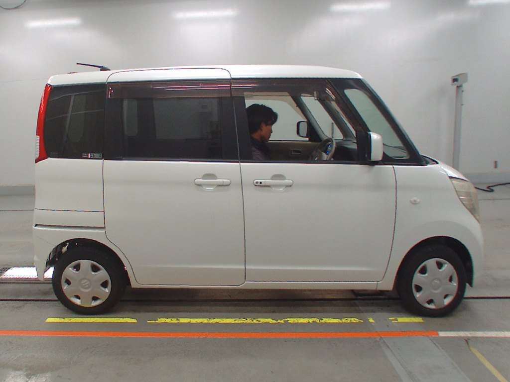 2010 Suzuki Palette MK21S[2]