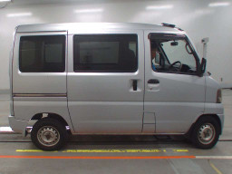 2005 Nissan Clipper Van