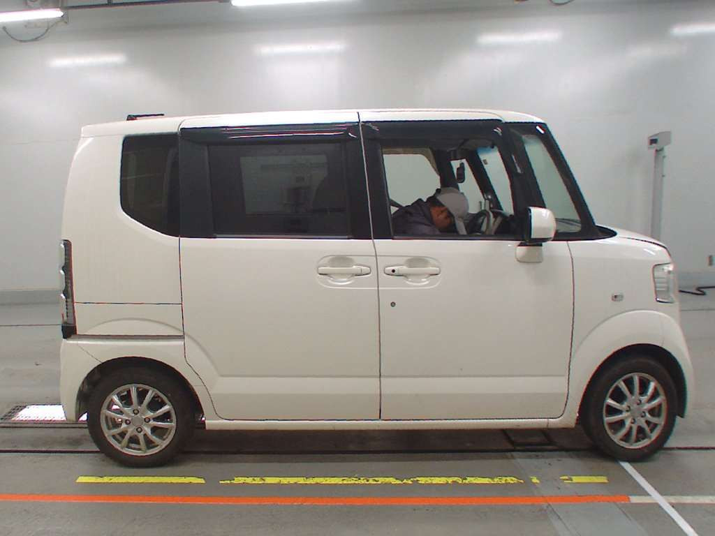 2013 Honda N-Box+ JF1[2]