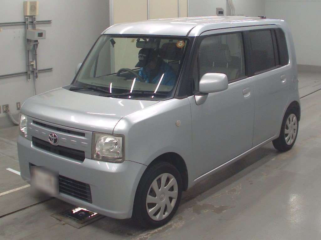 2011 Toyota Pixis Space L575A[0]