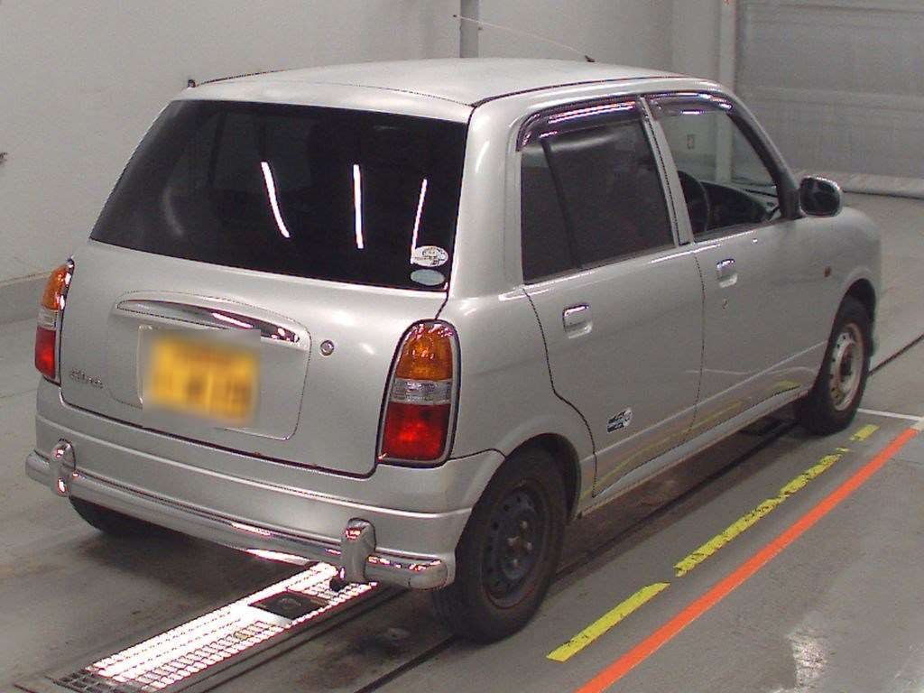 2002 Daihatsu Miragino L700S[1]