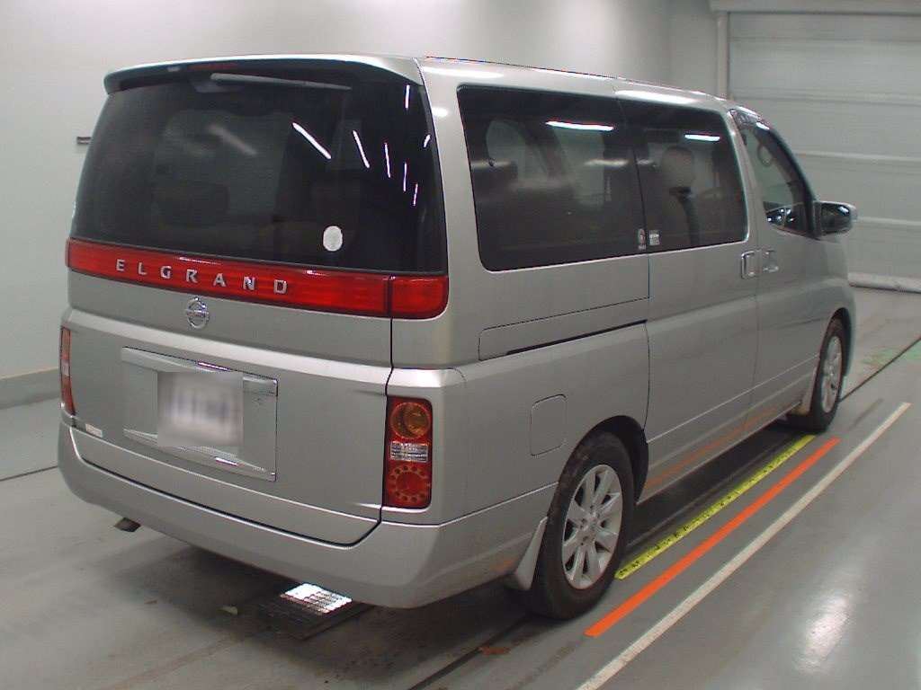 2005 Nissan Elgrand ME51[1]