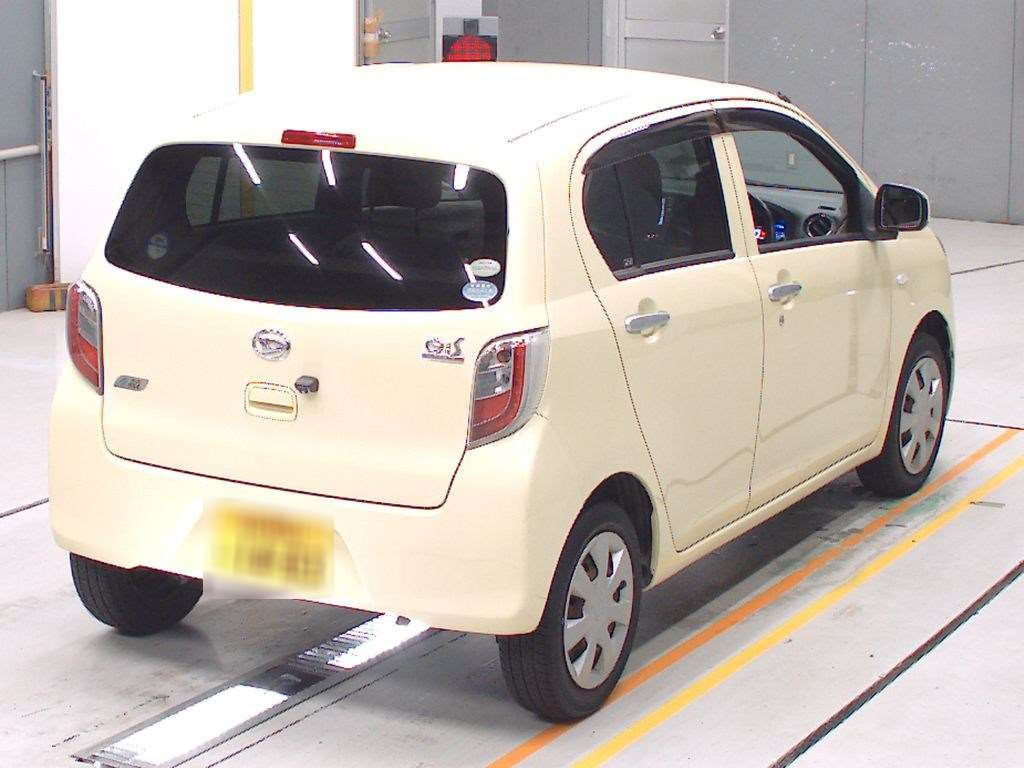 2011 Daihatsu Mira es LA300S[1]