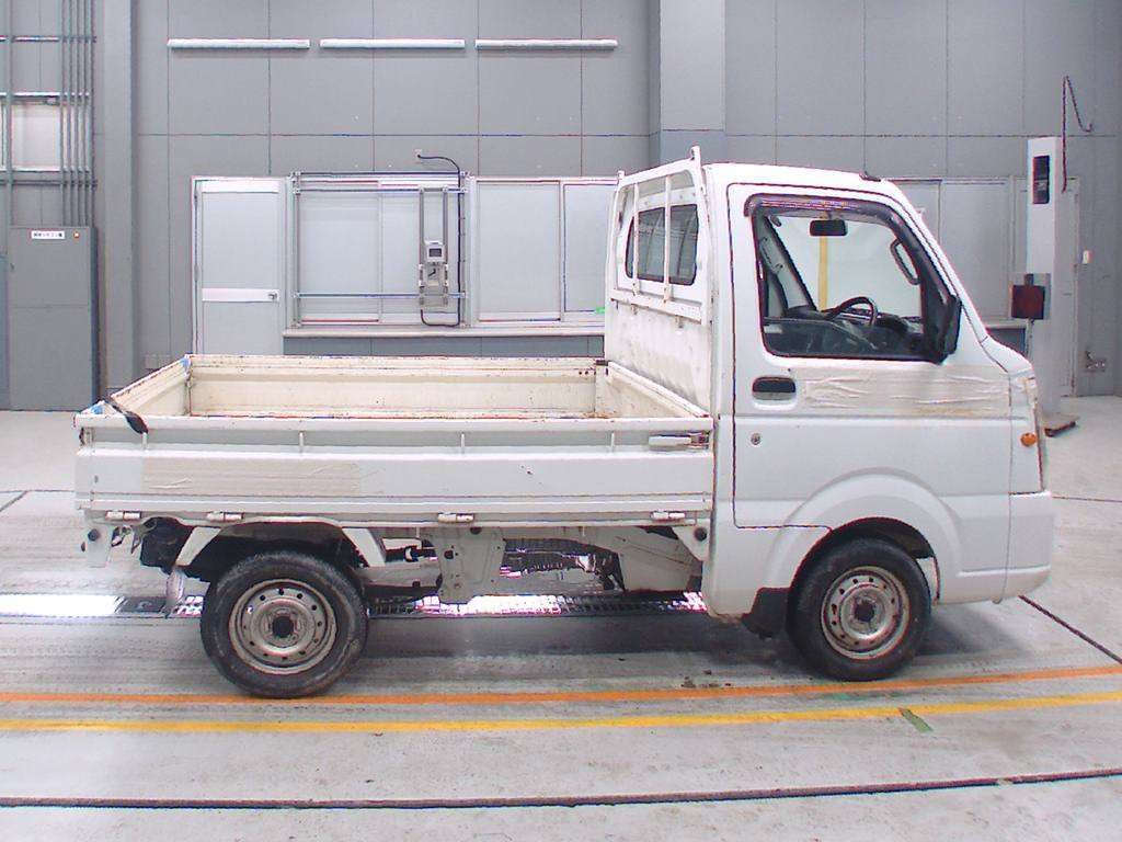 2010 Suzuki Carry Truck DA65T[2]