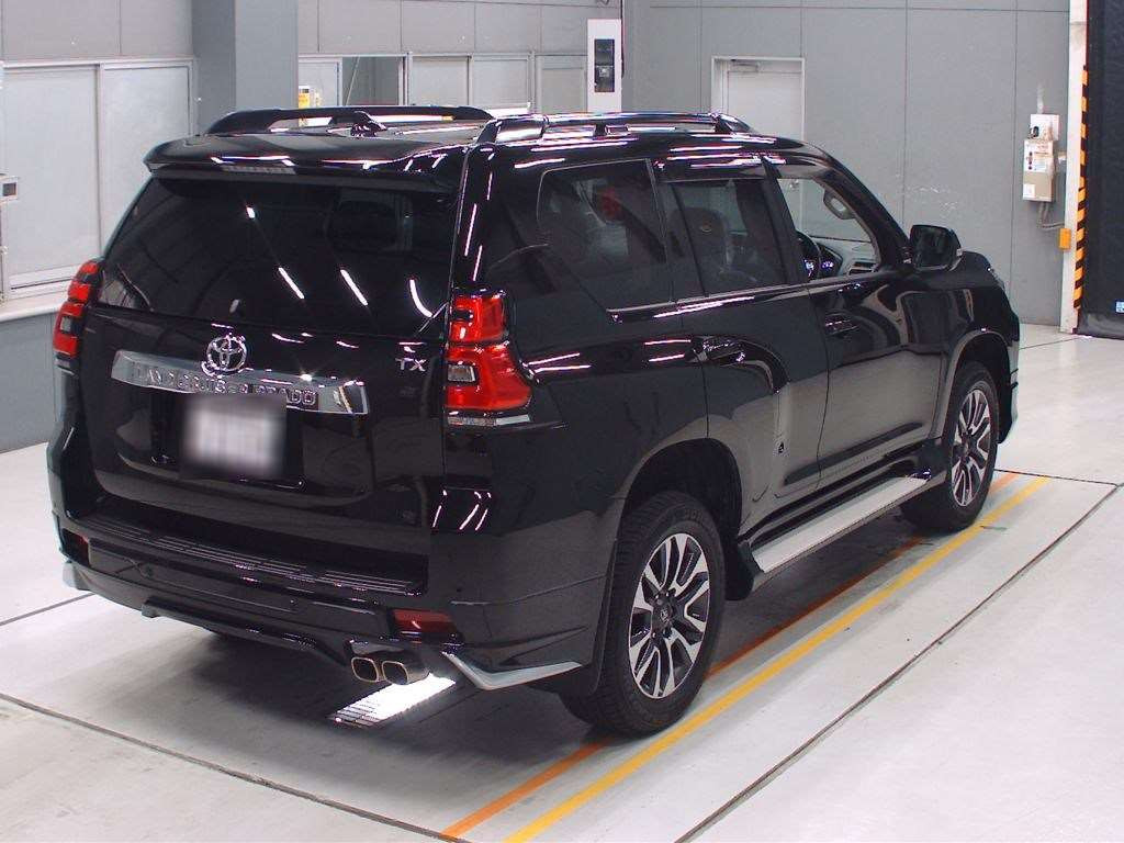 2022 Toyota Land Cruiser Prado TRJ150W[1]