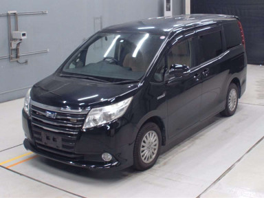 2014 Toyota Noah