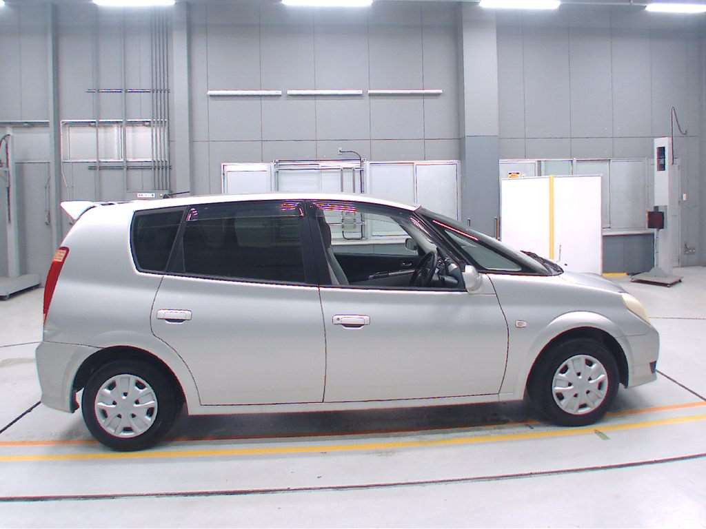 2003 Toyota OPA ZCT10[2]