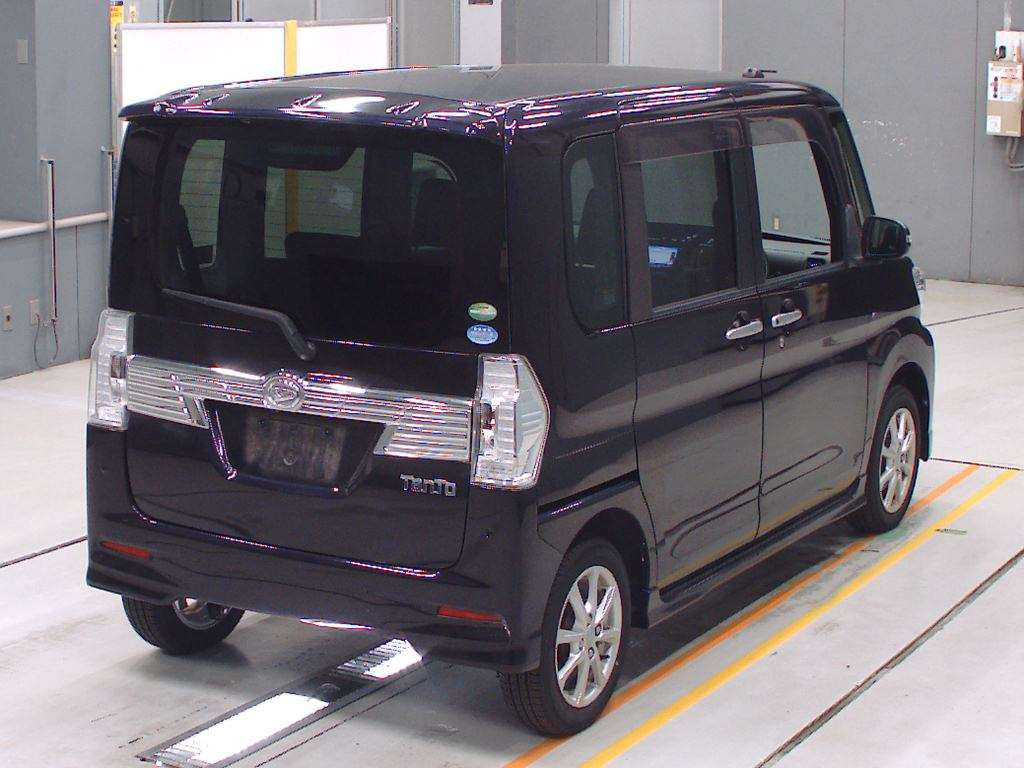 2017 Daihatsu Tanto LA600S[1]