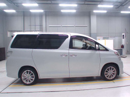 2014 Toyota Vellfire