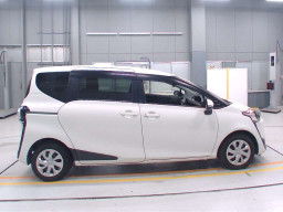 2015 Toyota Sienta