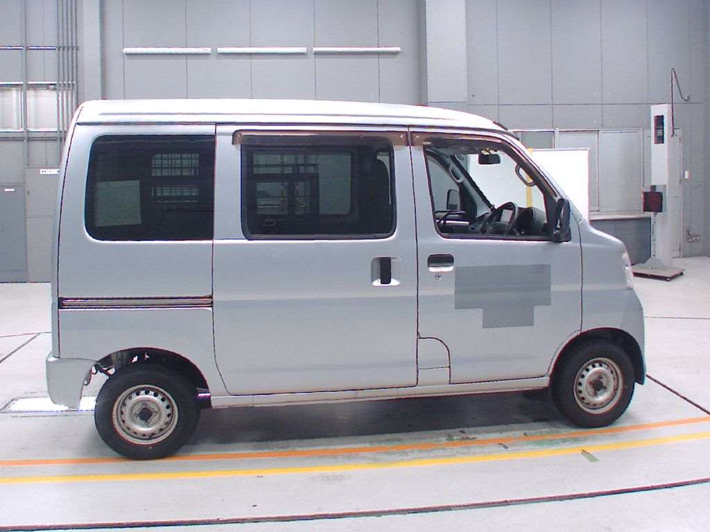 2014 Daihatsu Hijet Cargo S321V[2]