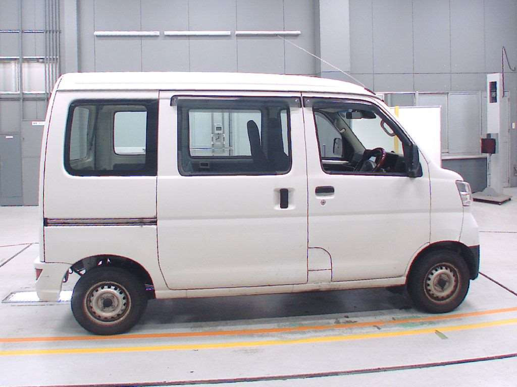 2018 Daihatsu Hijet Cargo S321V[2]