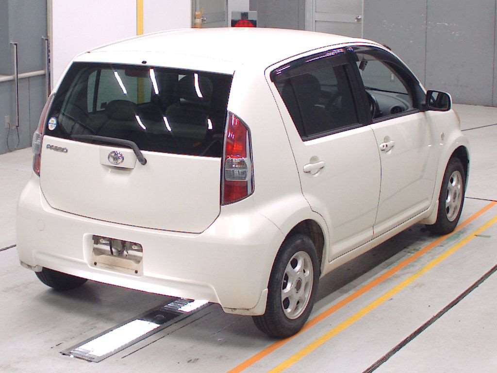 2004 Toyota Passo KGC10[1]