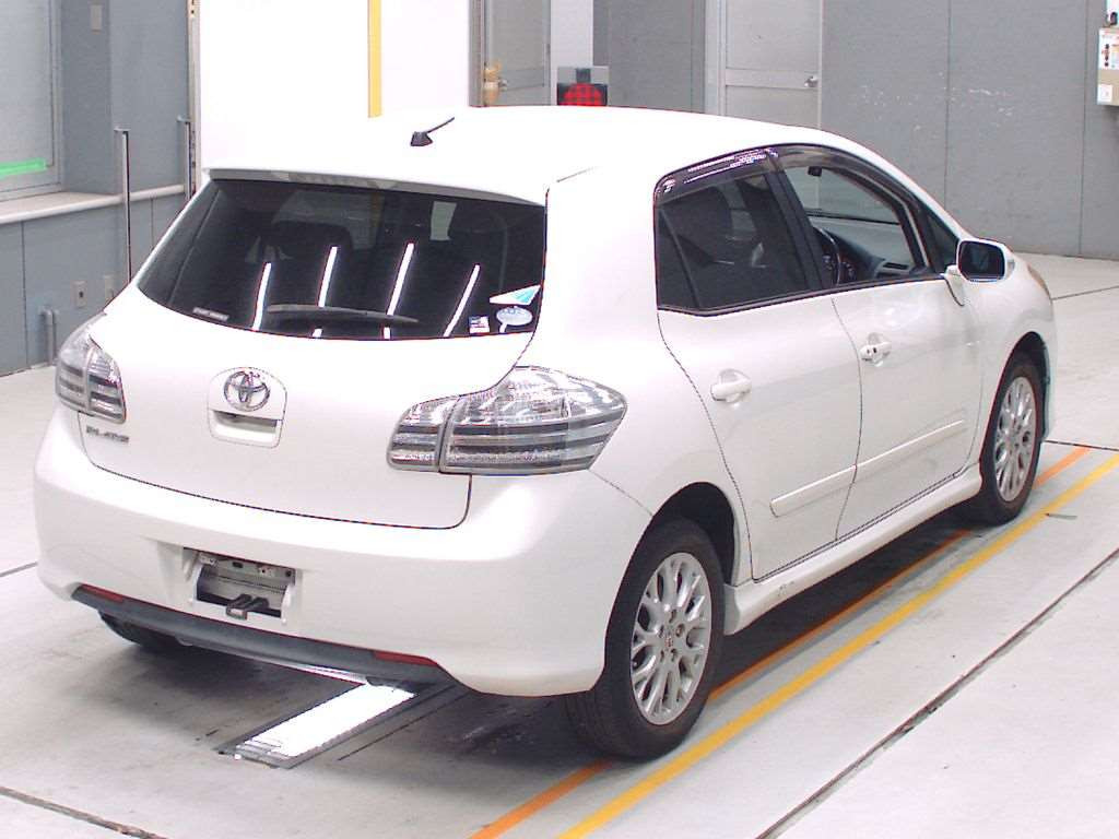 2009 Toyota Blade AZE154H[1]