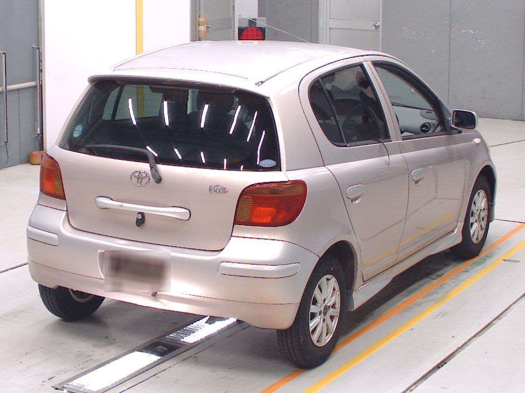 2002 Toyota Vitz NCP10[1]