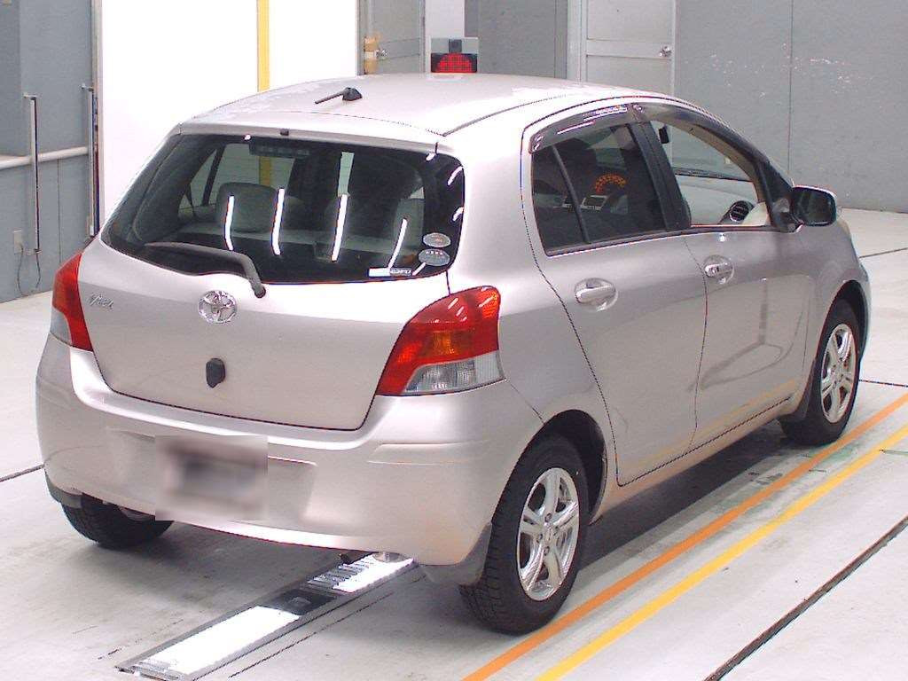 2009 Toyota Vitz KSP90[1]