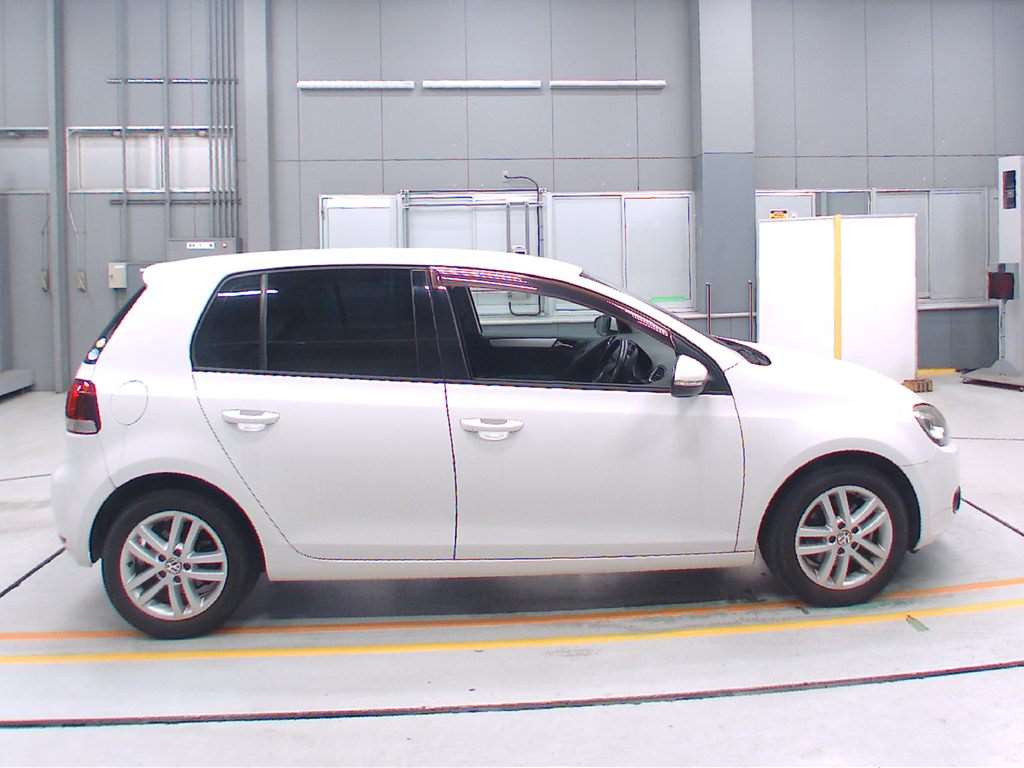 2012 Volkswagen Golf 1KCAX[2]