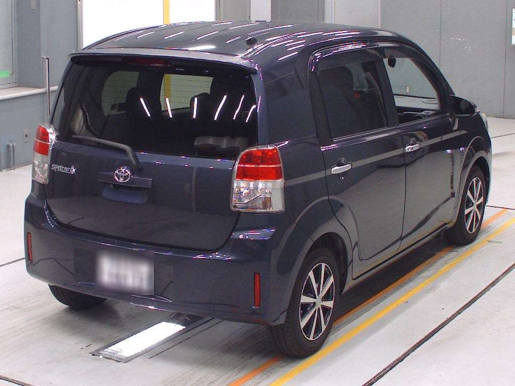 2012 Toyota Spade NCP141[1]