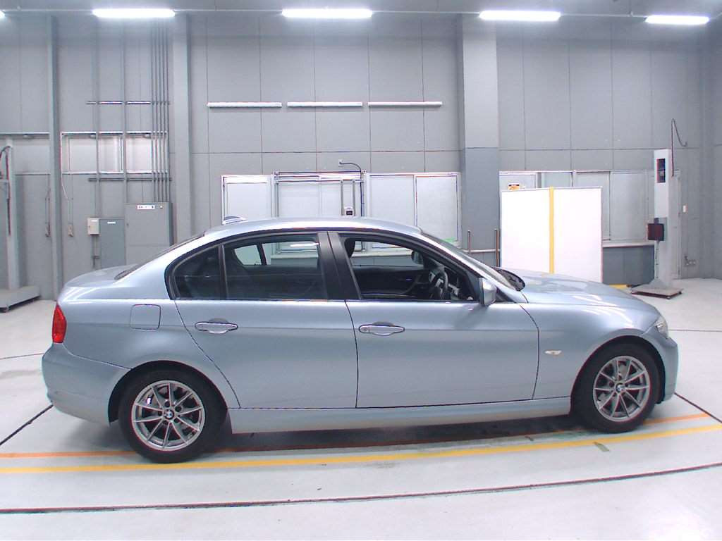 2010 BMW 3 Series VA20[2]