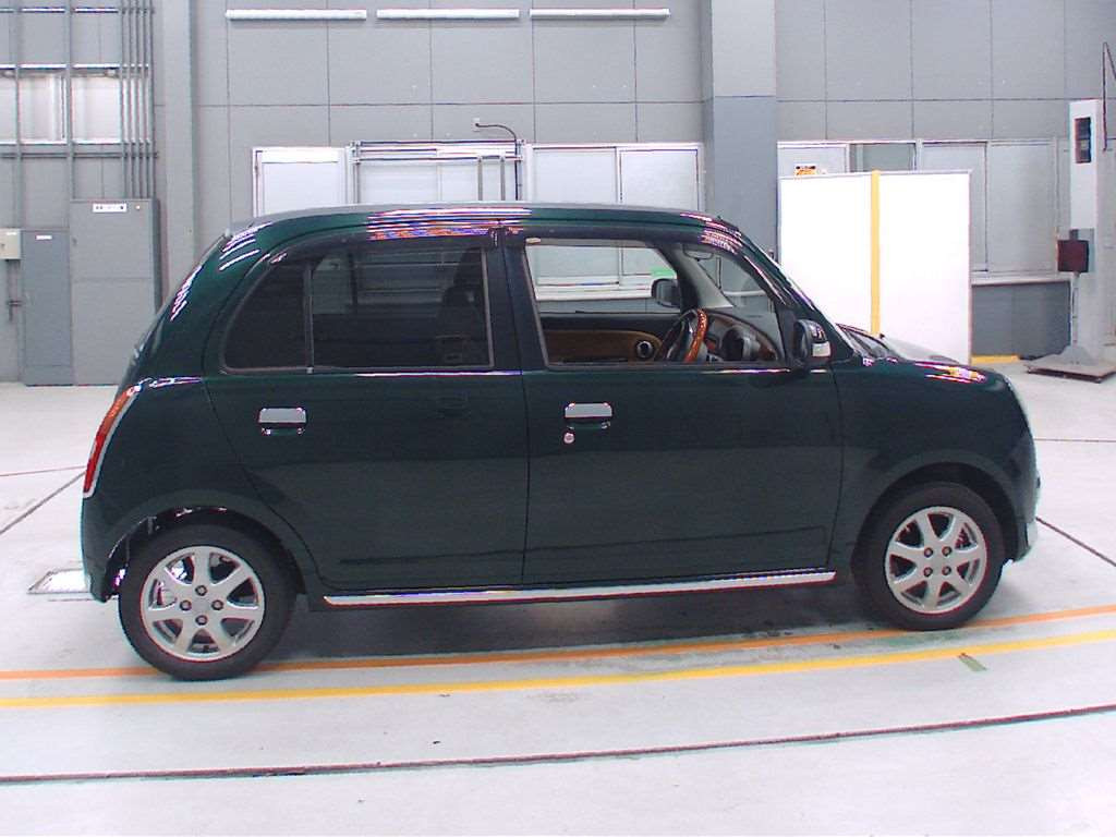 2007 Daihatsu Miragino L650S[2]