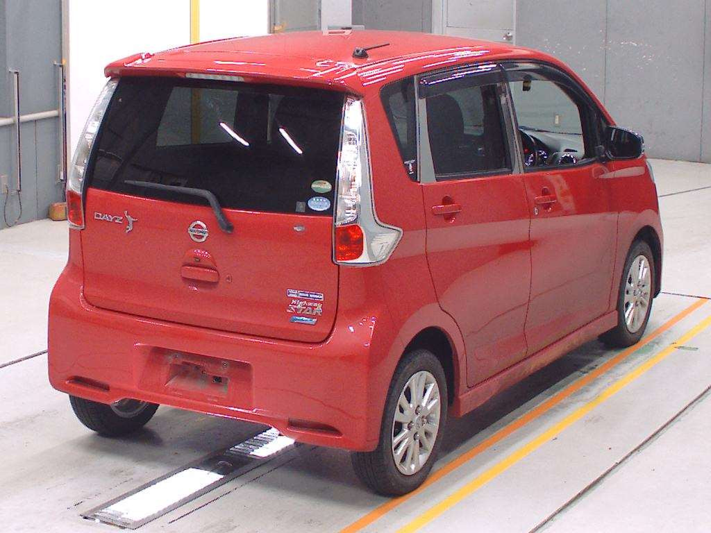 2015 Nissan DAYZ B21W[1]