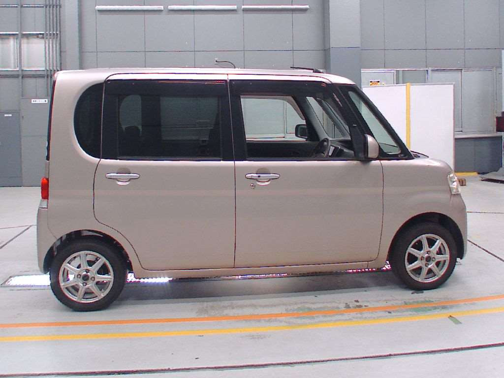 2012 Daihatsu Tanto L375S[2]