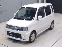 2009 Mitsubishi Toppo