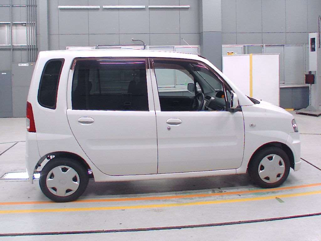 2009 Mitsubishi Toppo H82A[2]