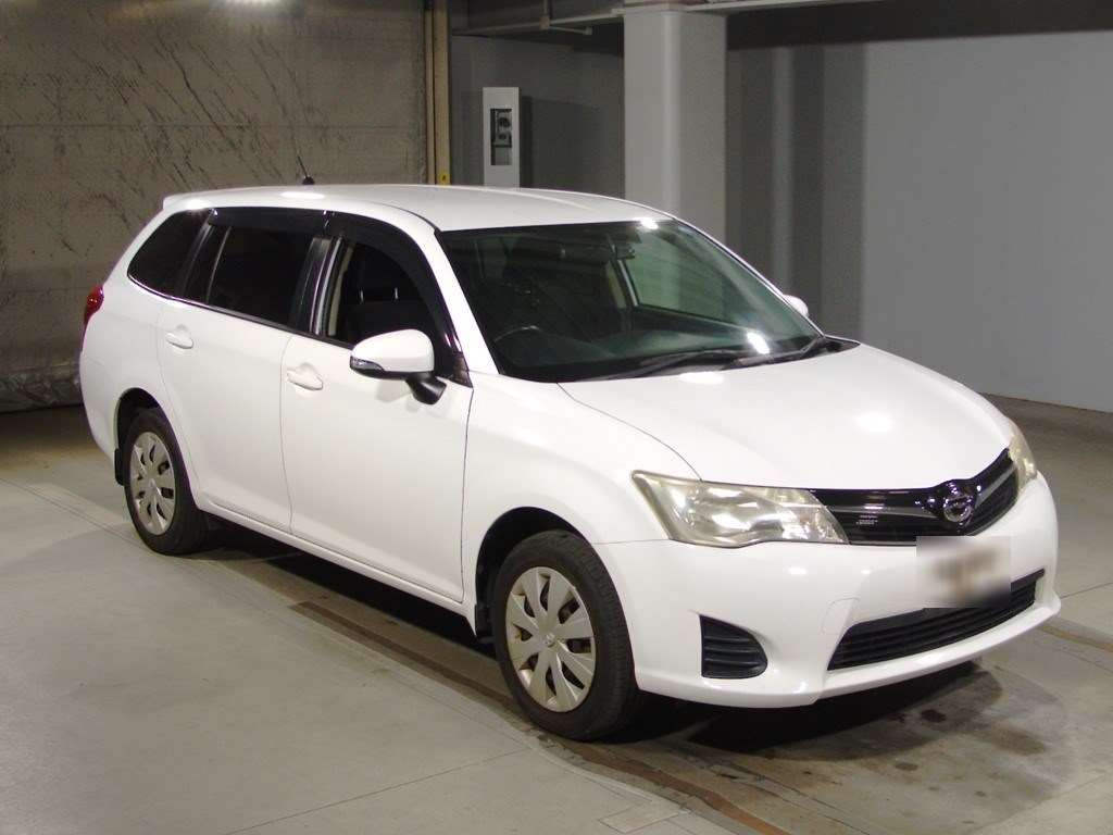 2013 Toyota Corolla Fielder NZE164G[2]