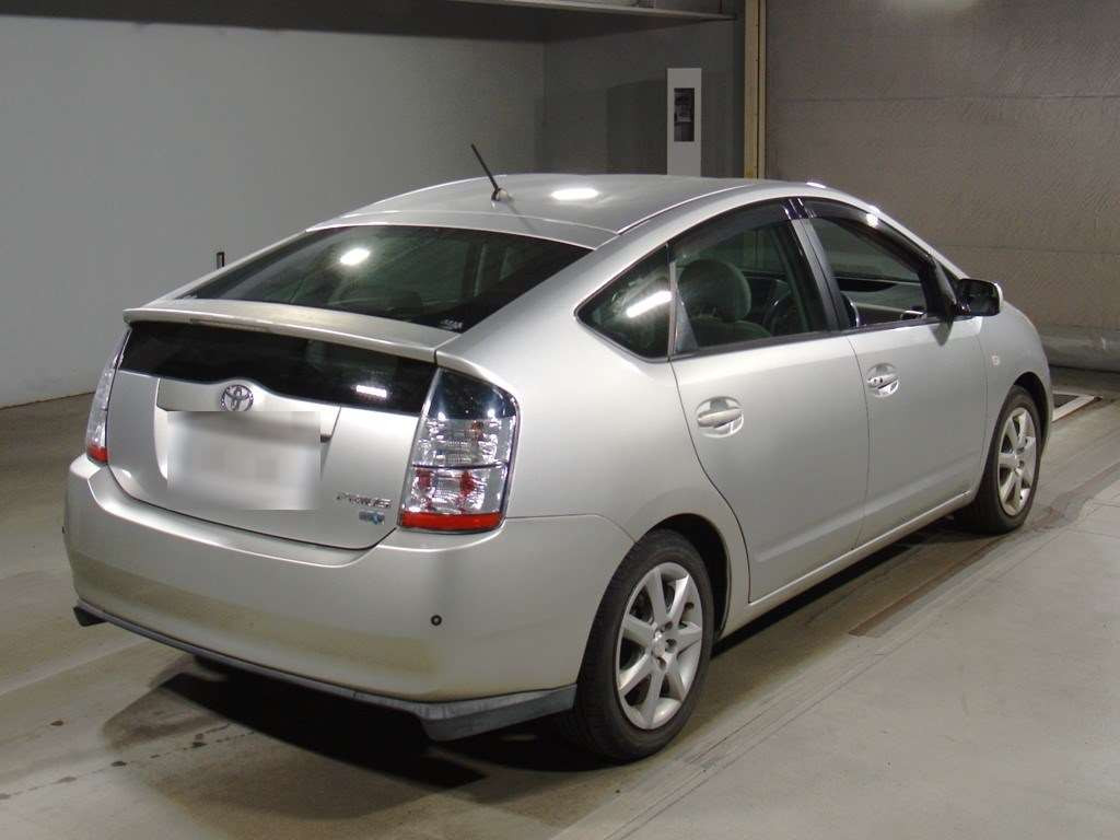 2004 Toyota Prius NHW20[1]