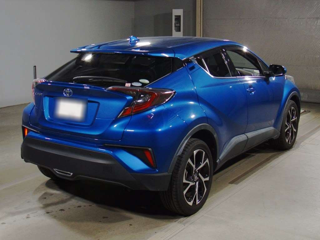 2017 Toyota C-HR NGX50[1]