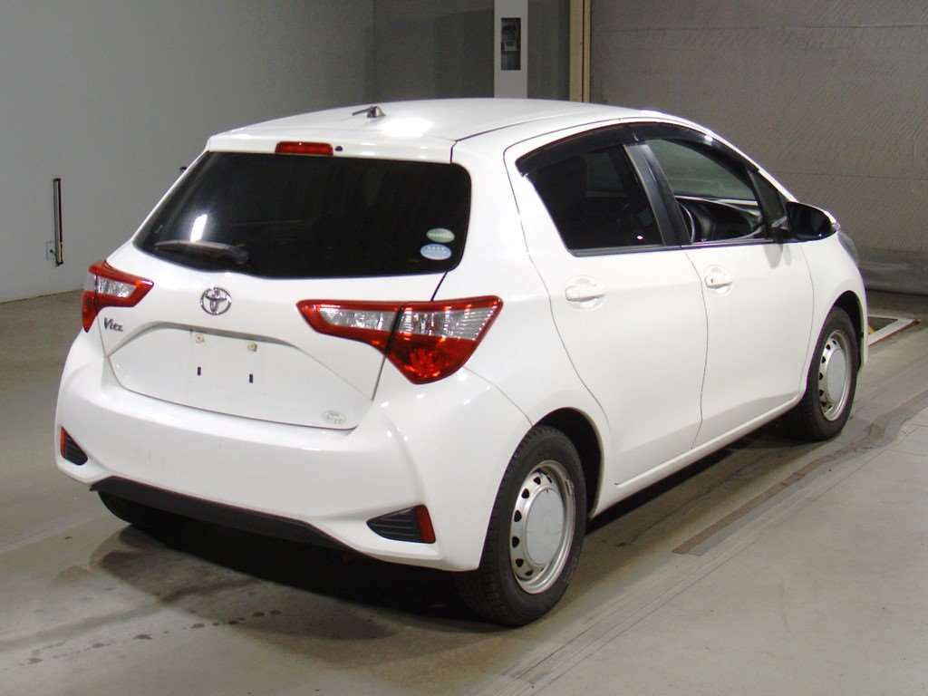 2017 Toyota Vitz KSP130[1]