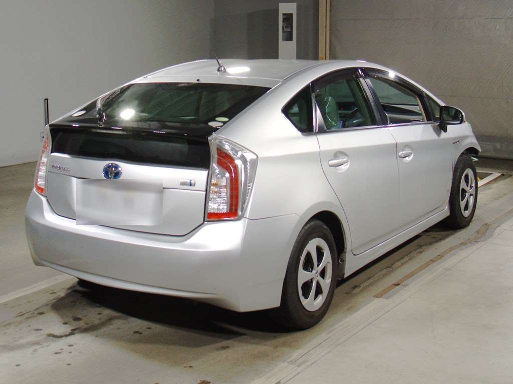 2013 Toyota Prius ZVW30[1]