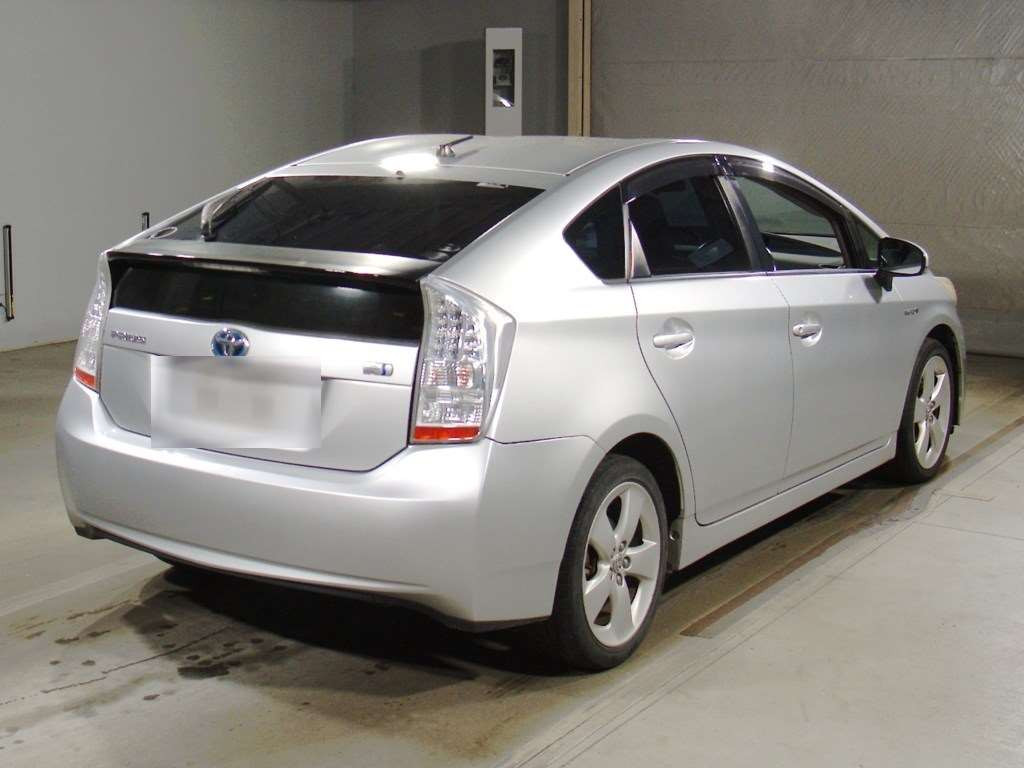 2011 Toyota Prius ZVW30[1]