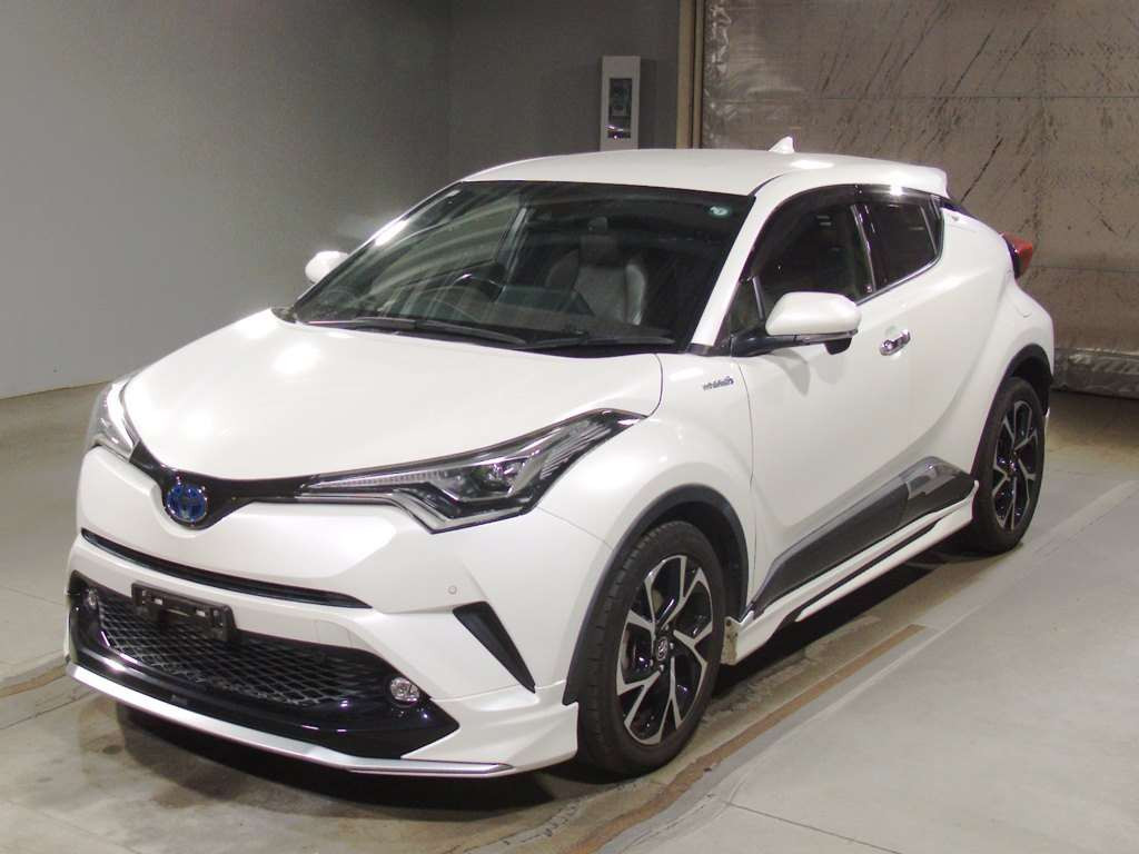 2018 Toyota C-HR ZYX10[0]