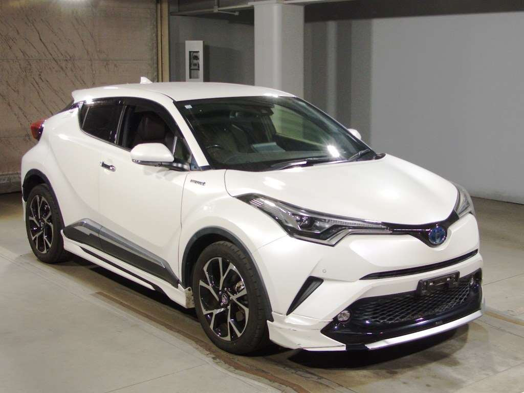 2018 Toyota C-HR ZYX10[2]