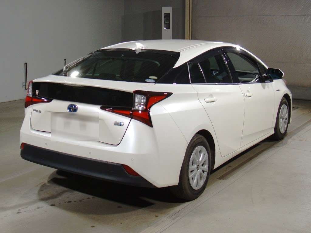 2019 Toyota Prius ZVW51[1]